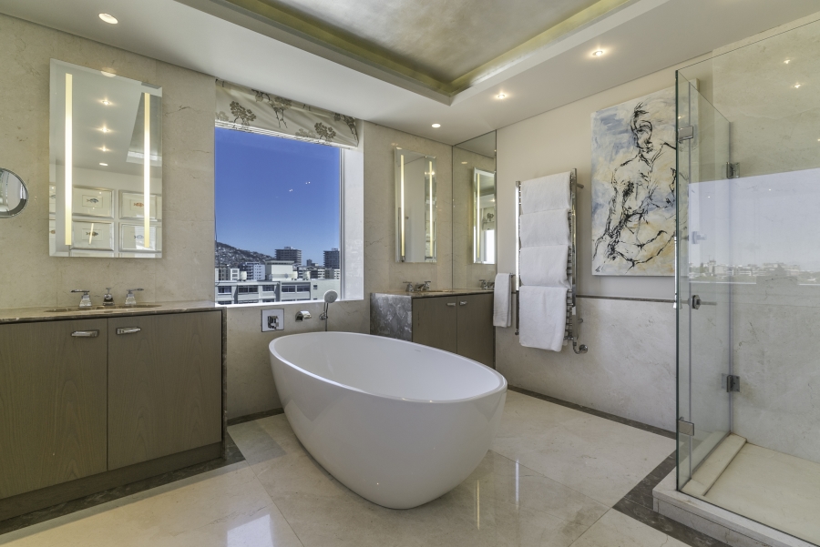 5 Bedroom Property for Sale in Mouille Point Western Cape